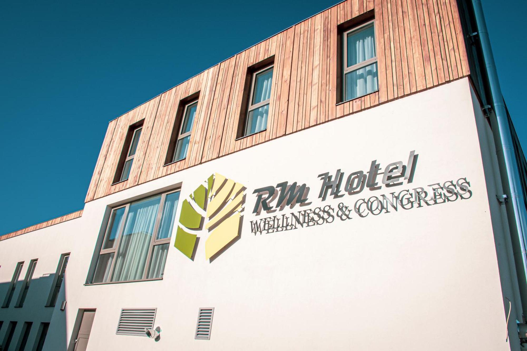 Rm Hotel Wellness & Congress Prievidza Eksteriør billede