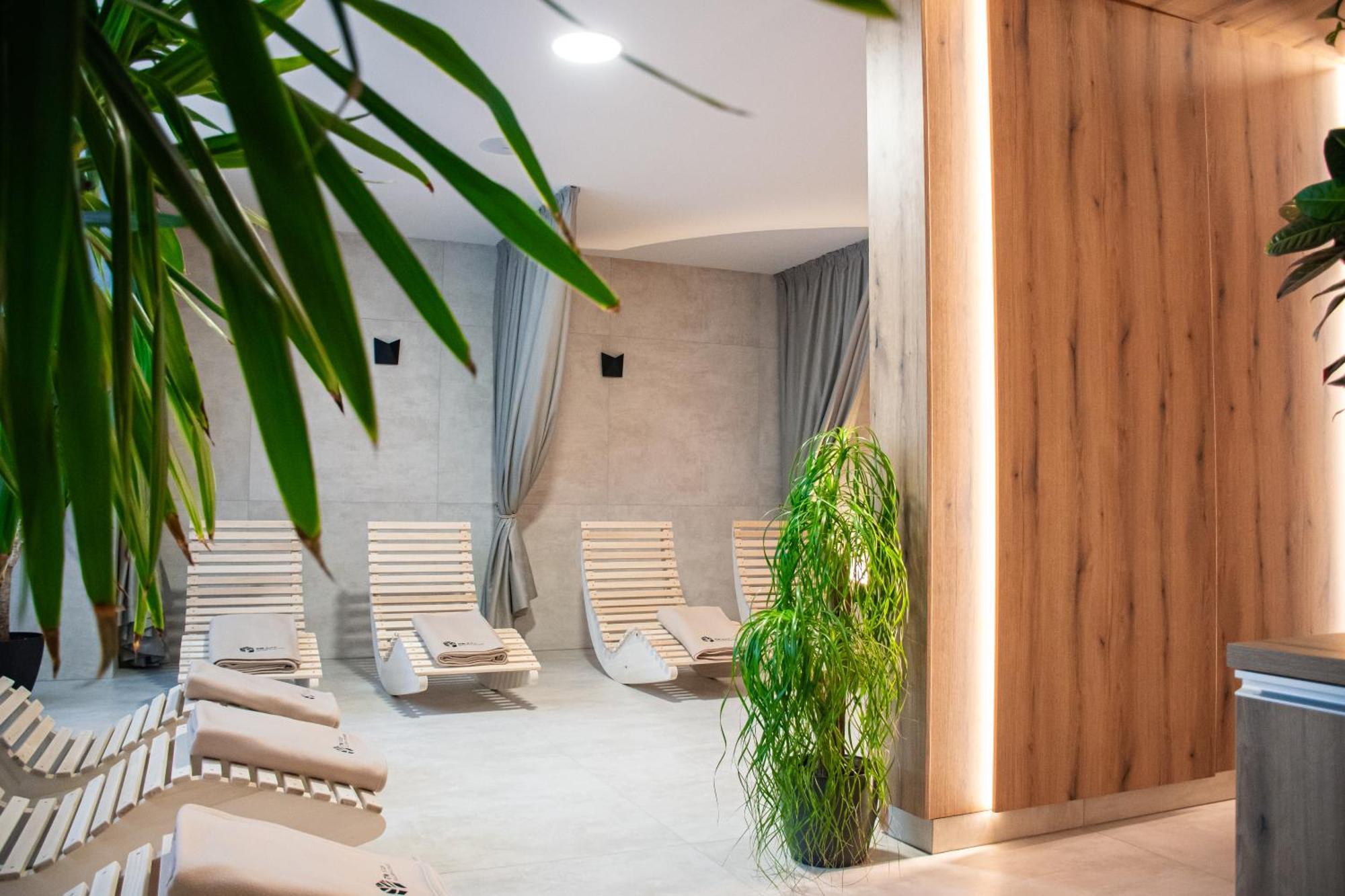 Rm Hotel Wellness & Congress Prievidza Eksteriør billede