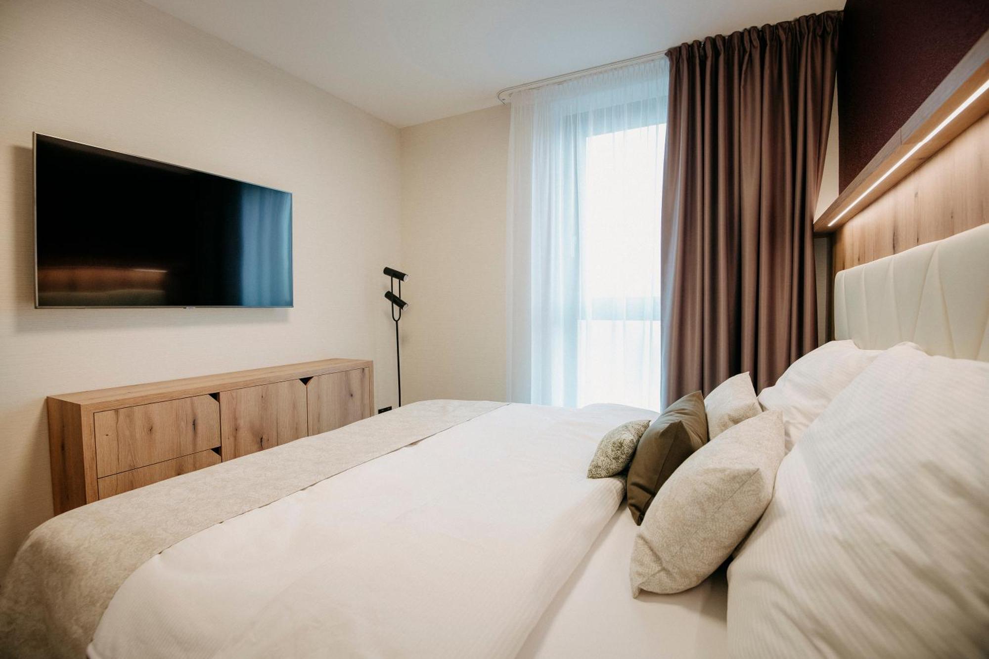 Rm Hotel Wellness & Congress Prievidza Eksteriør billede