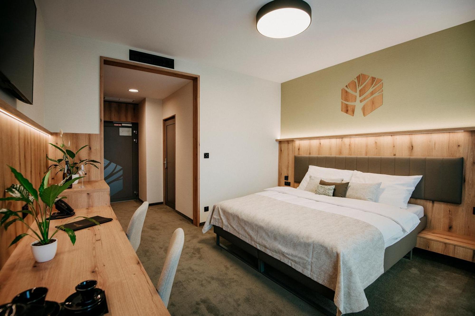 Rm Hotel Wellness & Congress Prievidza Eksteriør billede