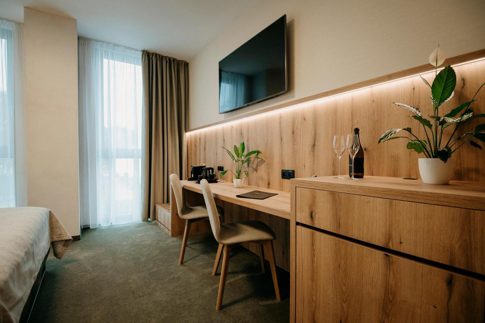 Rm Hotel Wellness & Congress Prievidza Eksteriør billede
